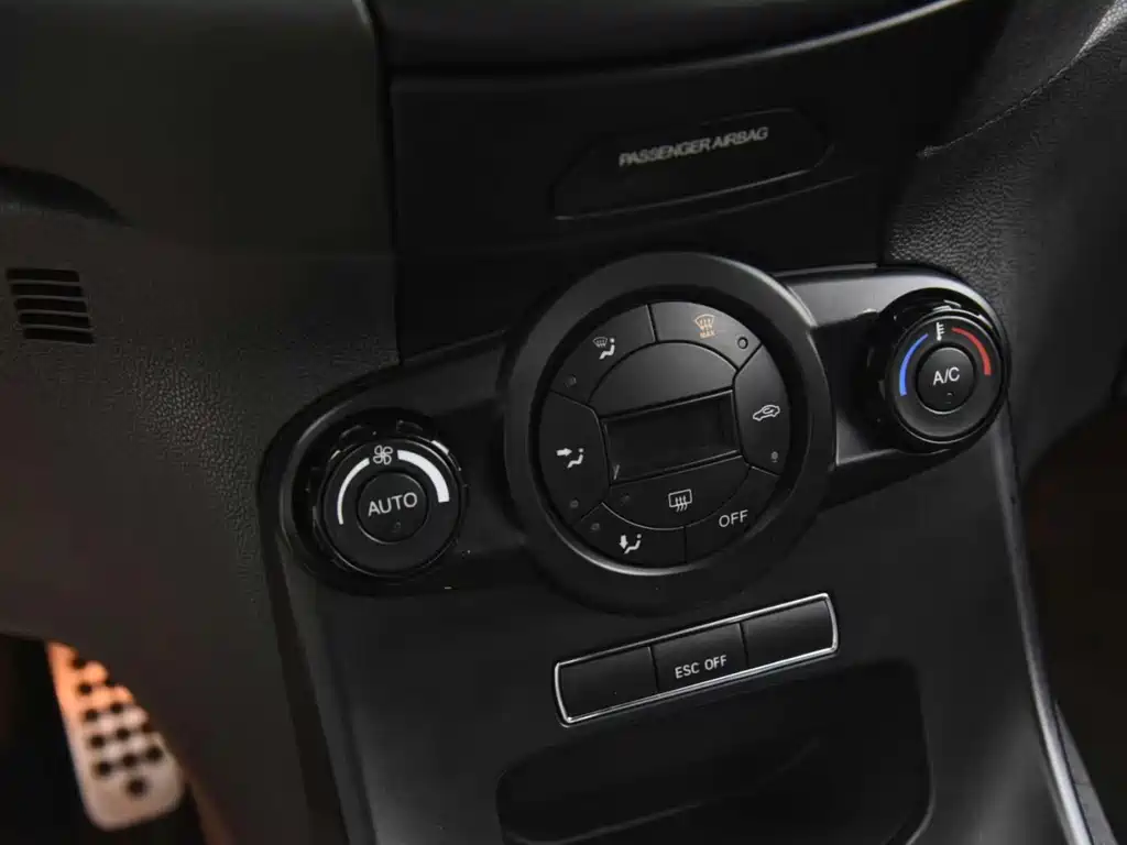 Ford Fiesta 2013 1.6T ST