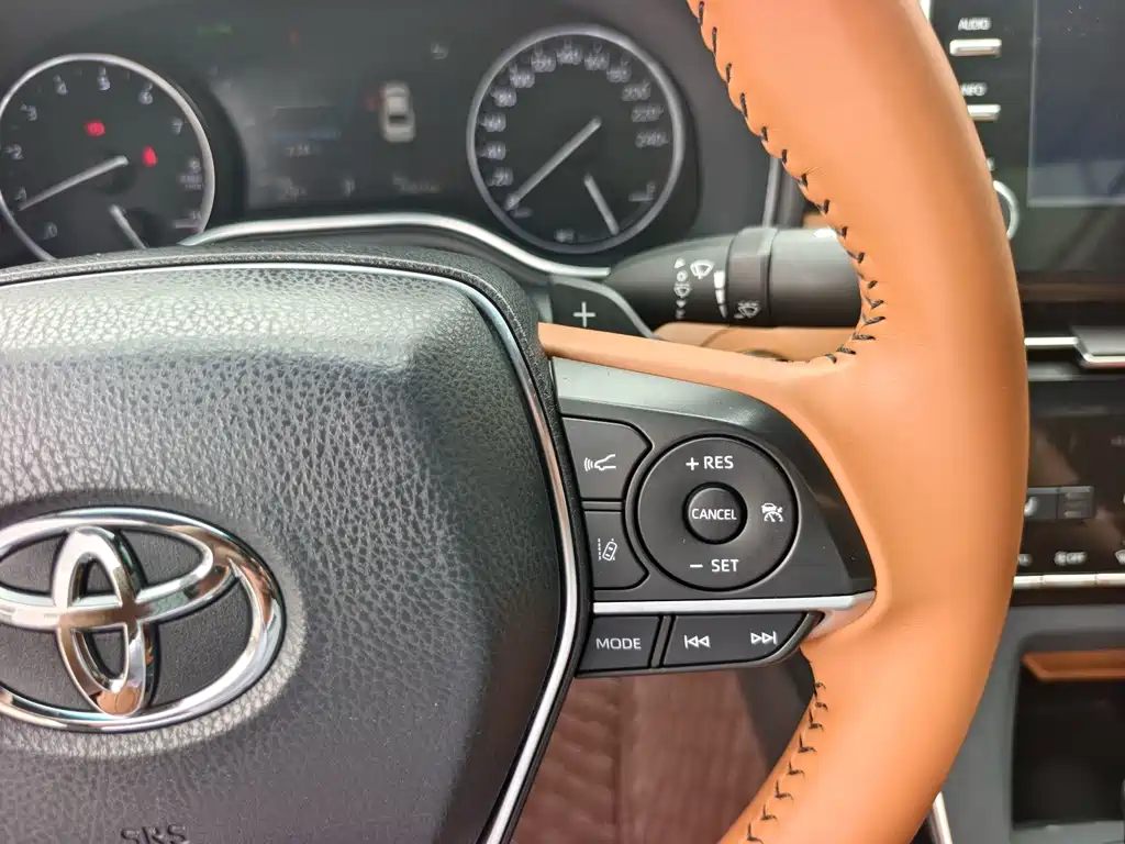 Toyota Avalon — миниатюра 16