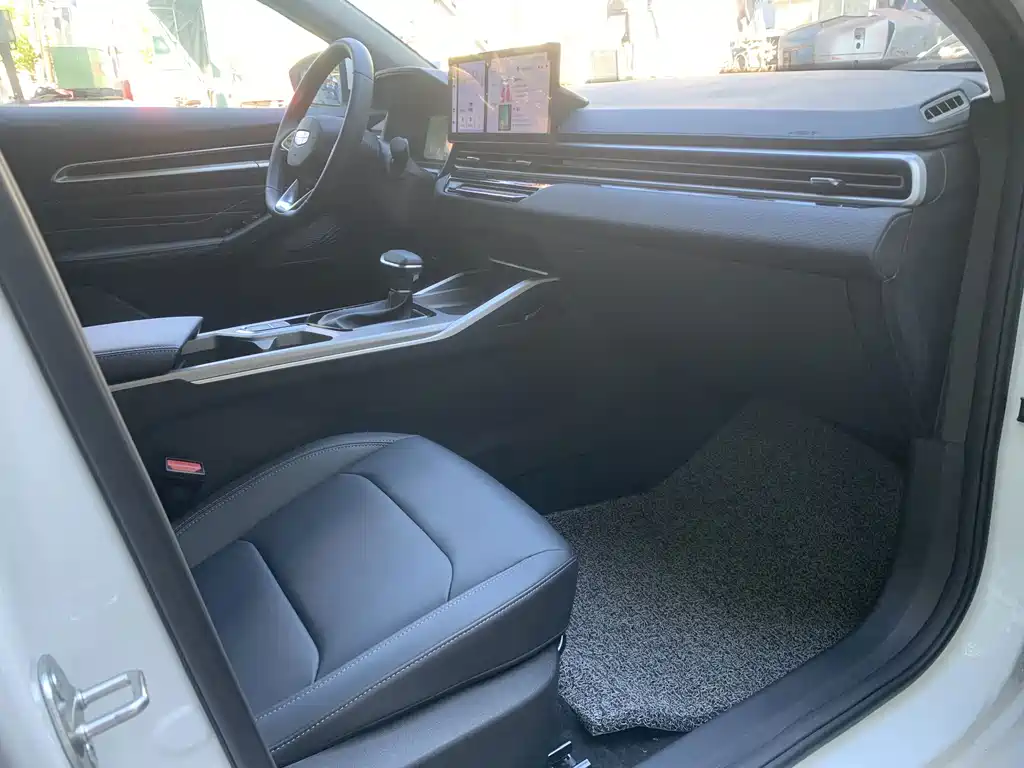 Geely Emgrand — миниатюра 11