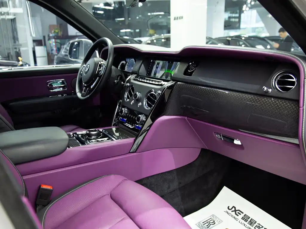 Rolls-Royce Cullinan — миниатюра 6