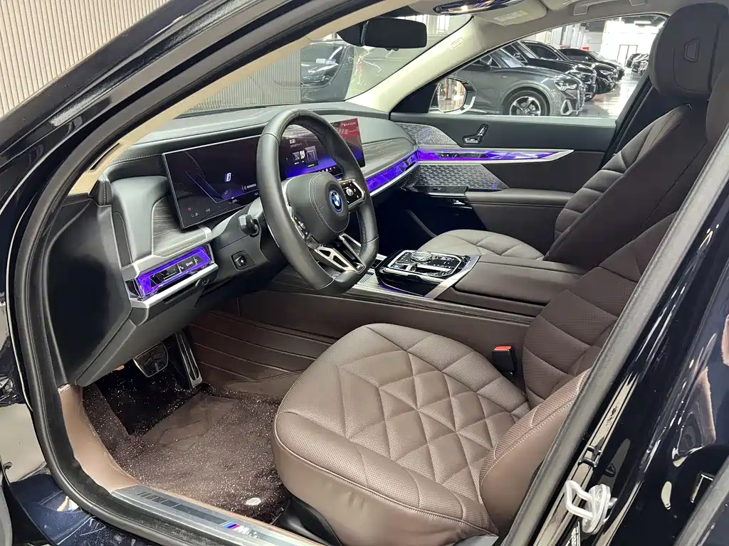 BMW i7 2023 eDrive50L Lead M Sport