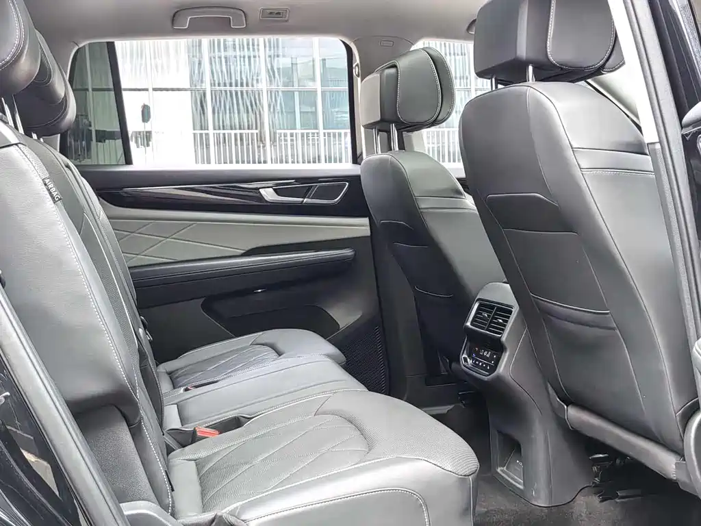 Volkswagen Teramont — миниатюра 4
