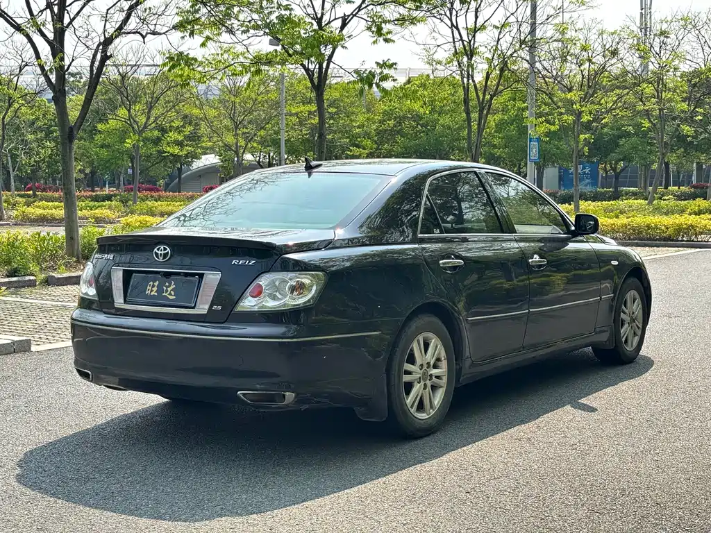 Toyota Reiz 05 2.5 AT