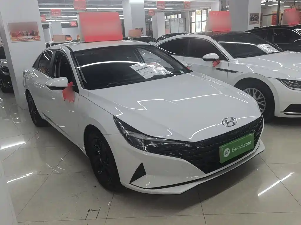 Hyundai Elantra — миниатюра 12