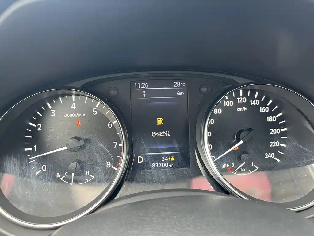 Nissan Qashqai — миниатюра 11