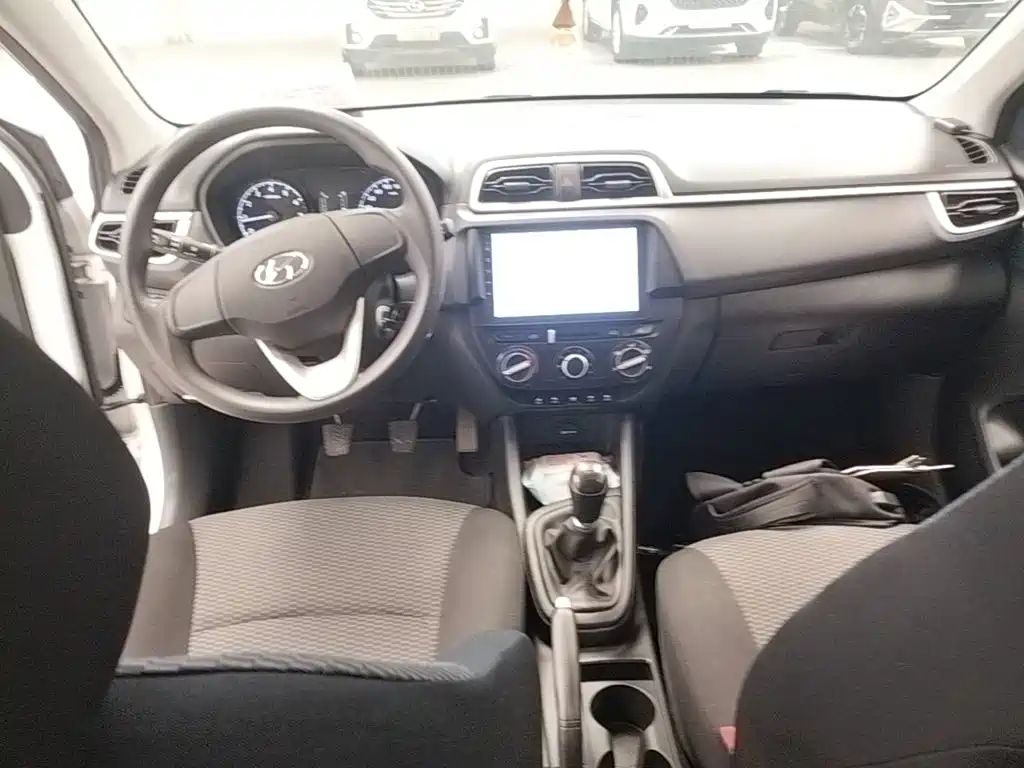 Hyundai Verna — миниатюра 10