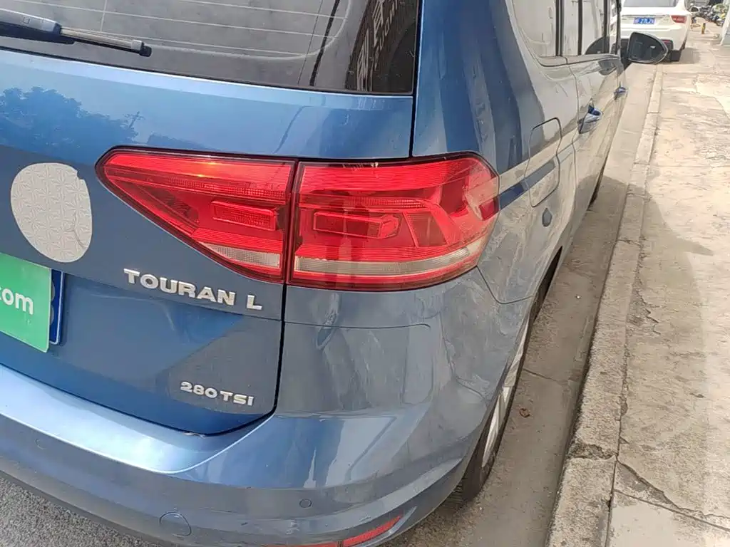 Volkswagen Touran — миниатюра 8