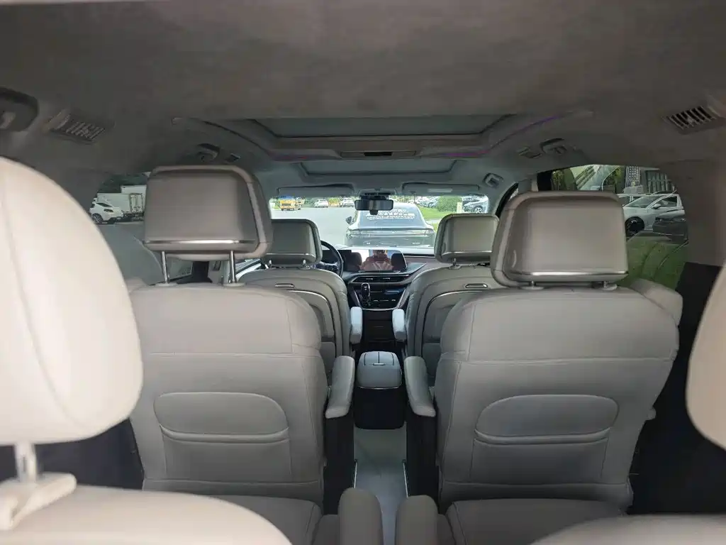 Buick GL8 — миниатюра 19