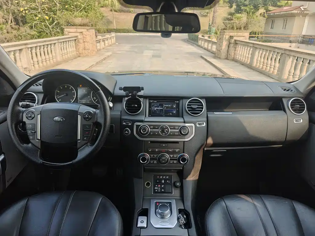 Land Rover Discovery 2016 3.0 SC V6 HSE