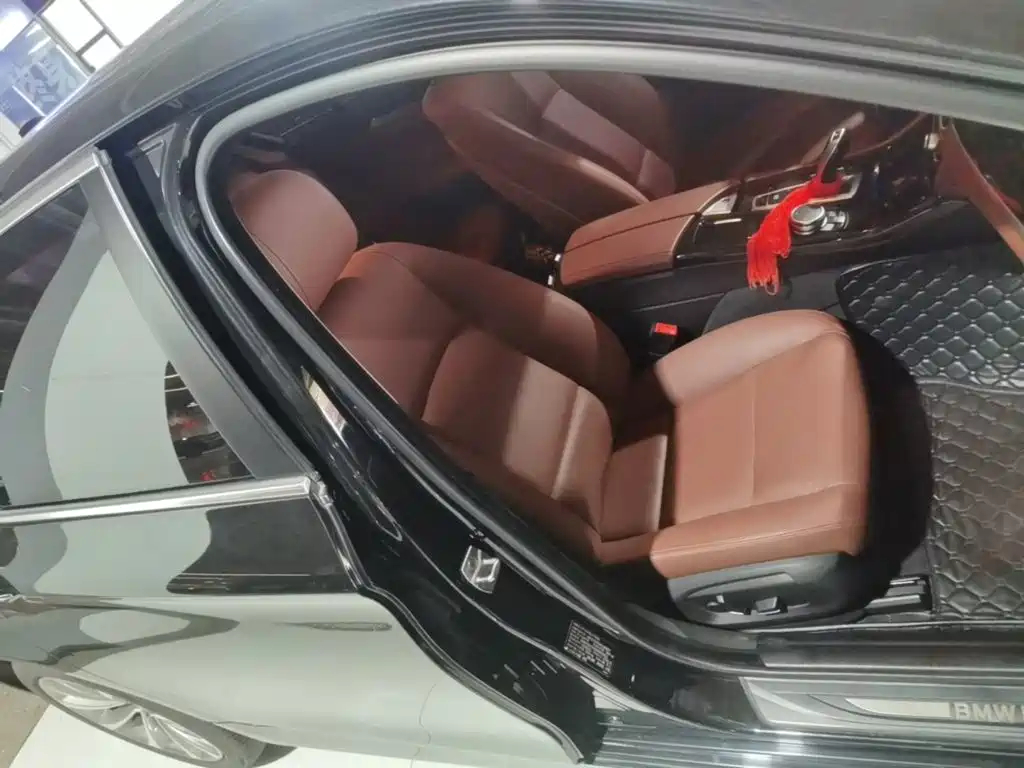 BMW 5 Series — миниатюра 25