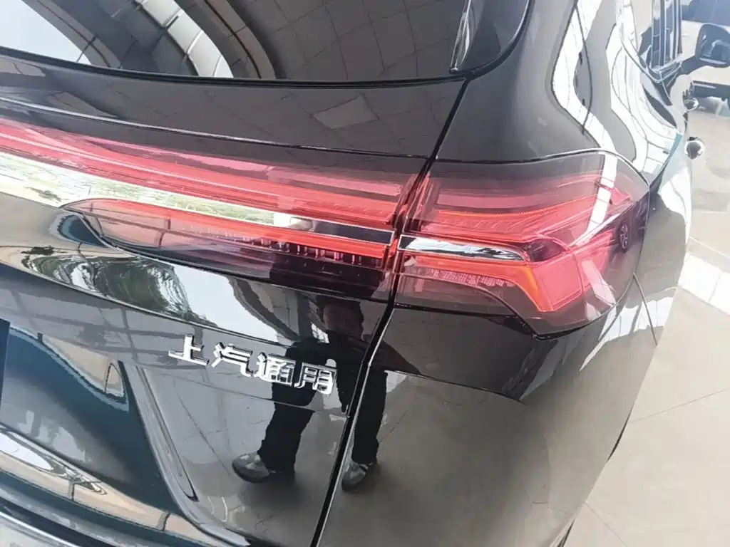 Buick Envision Plus — миниатюра 8