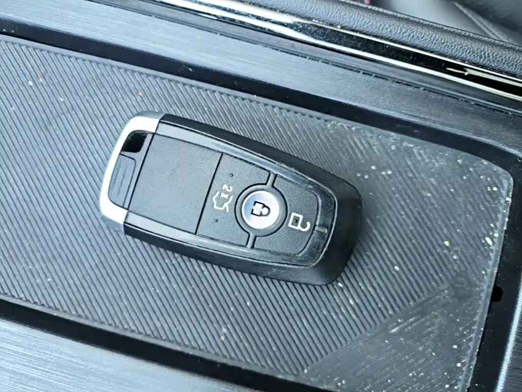 Ford Mondeo — миниатюра 9