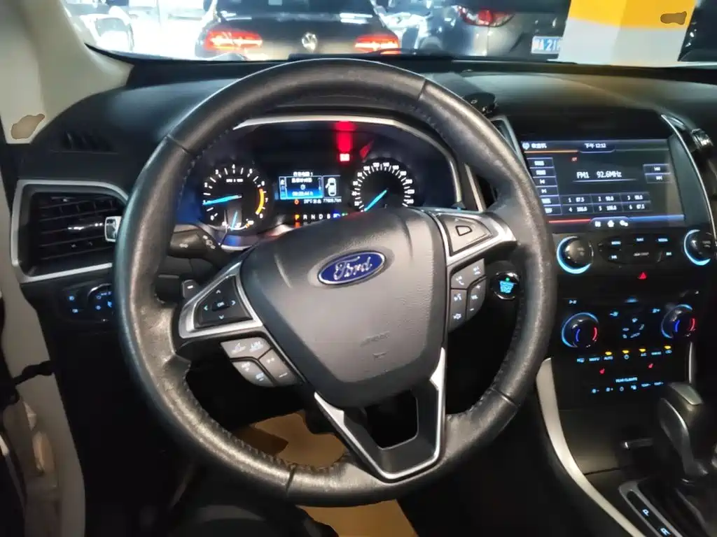 Ford Edge — миниатюра 11