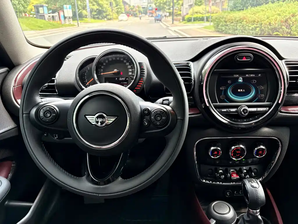 MINI Mini Clubman — миниатюра 11