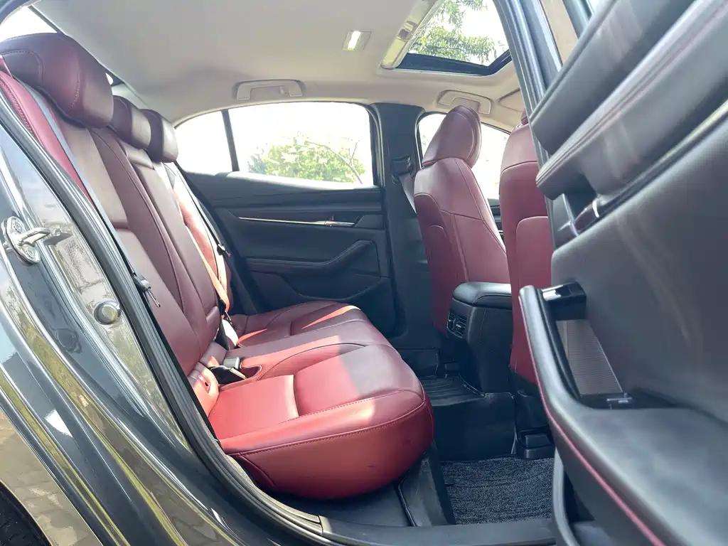 Mazda 3 Axela — миниатюра 15
