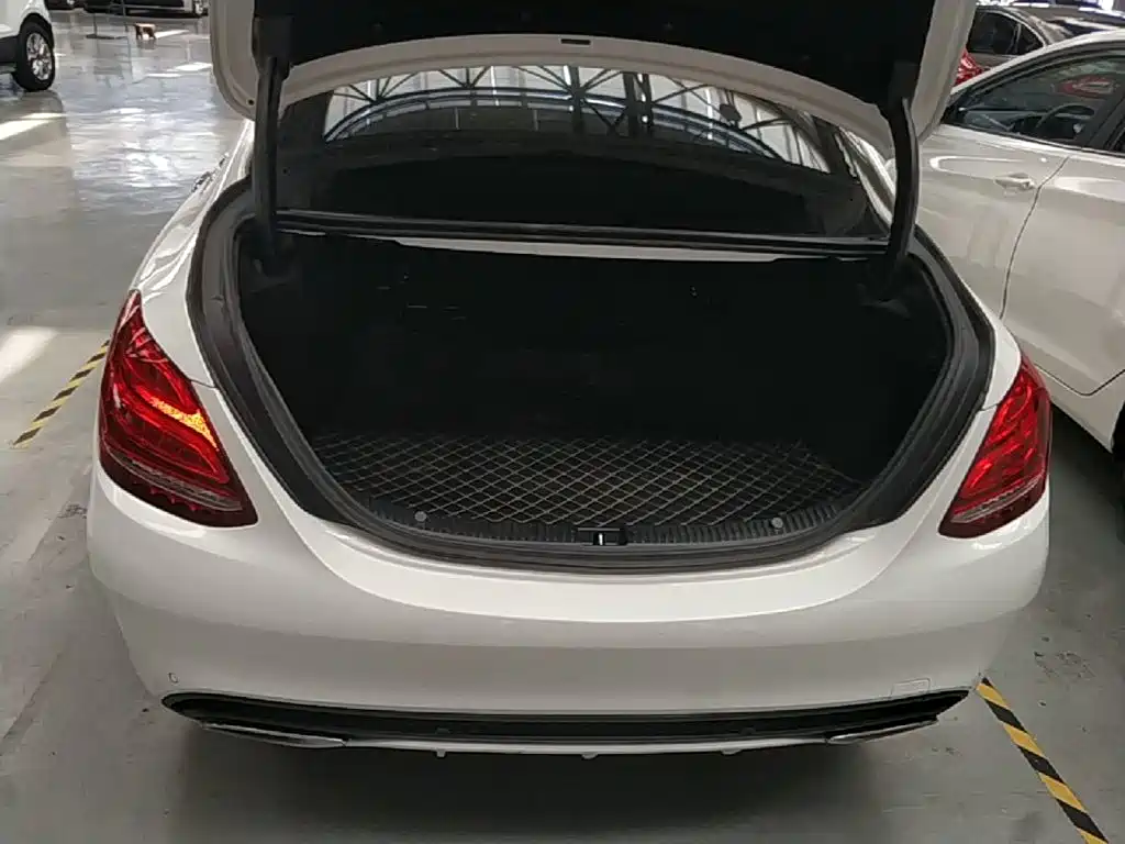 Mercedes-Benz C-Class — миниатюра 19