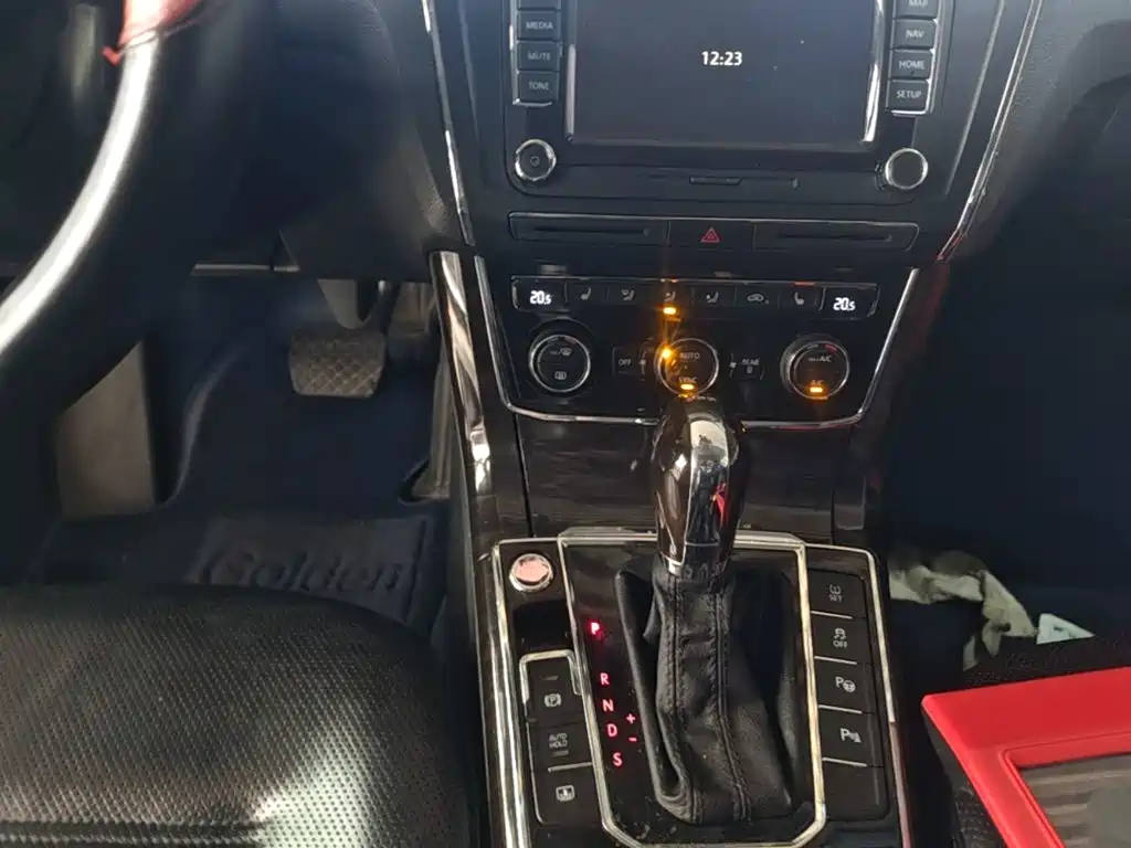Volkswagen Passat — миниатюра 14
