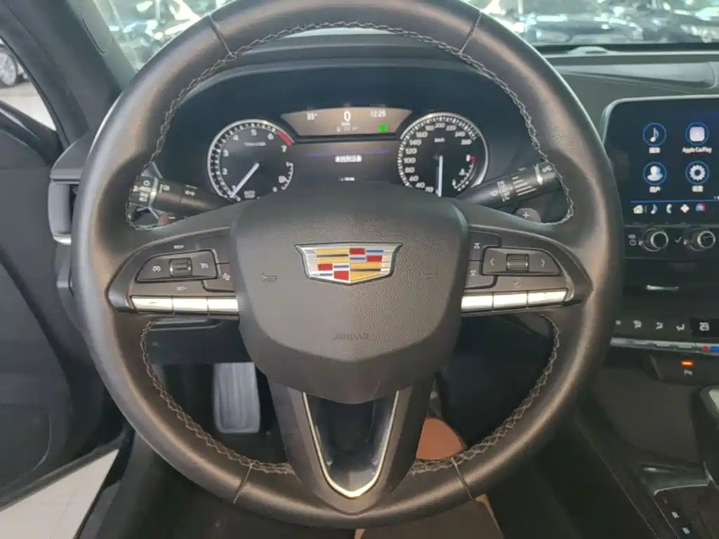 Cadillac CT4 — миниатюра 11
