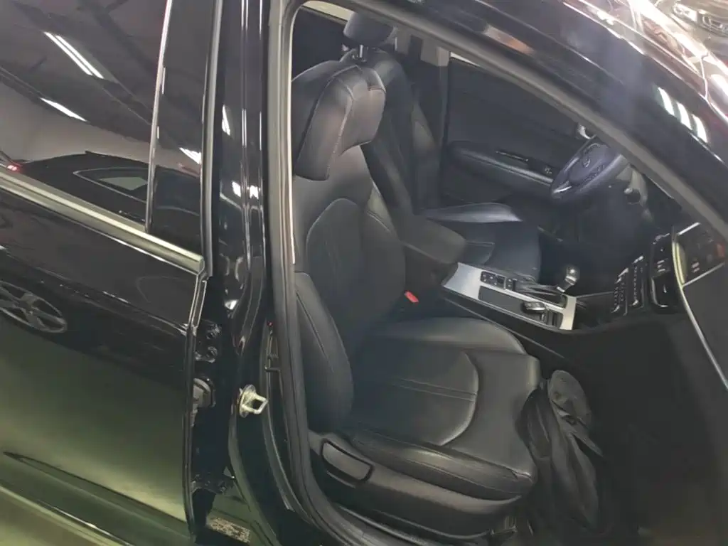 Kia K5 New Energy — миниатюра 25