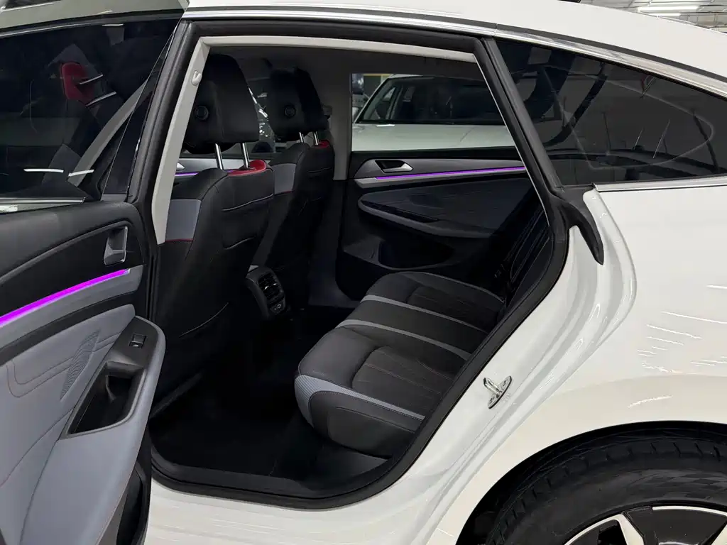 Volkswagen Lamando — миниатюра 13