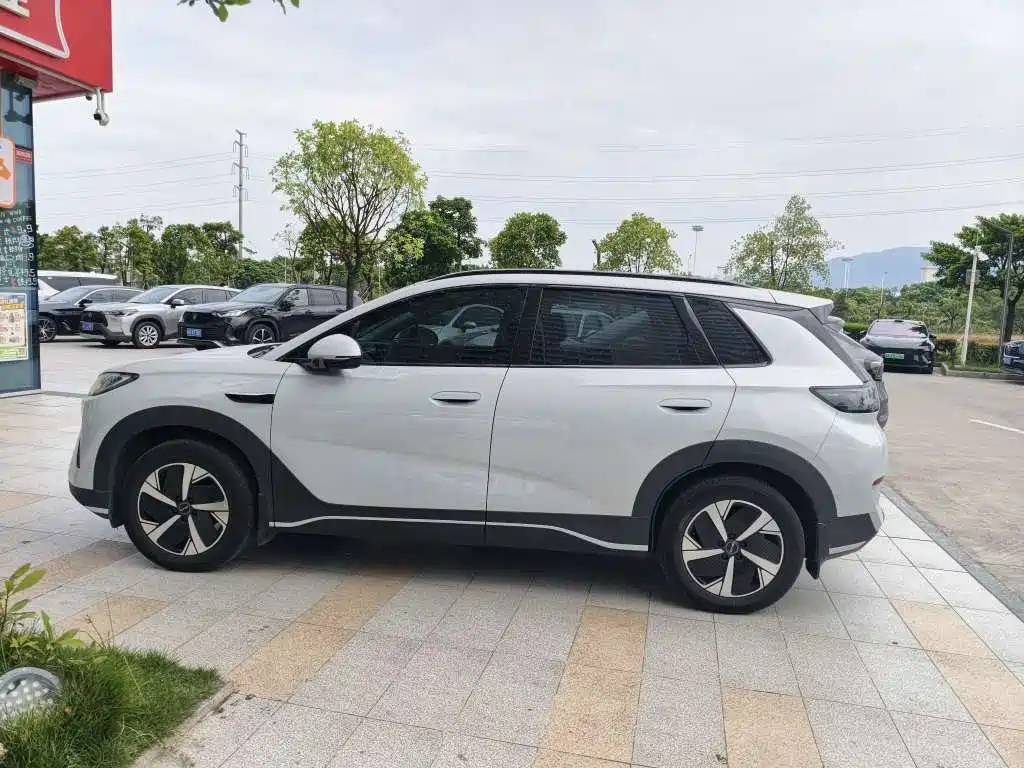 BYD Sealion 05 EV — миниатюра 9