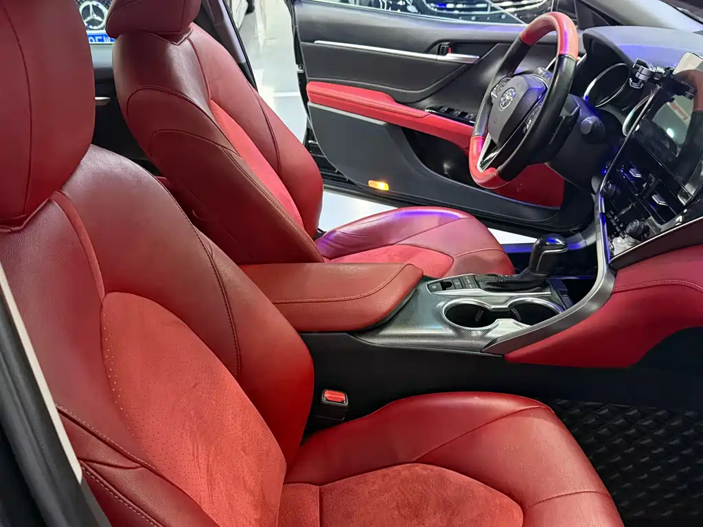 Toyota Camry — миниатюра 14