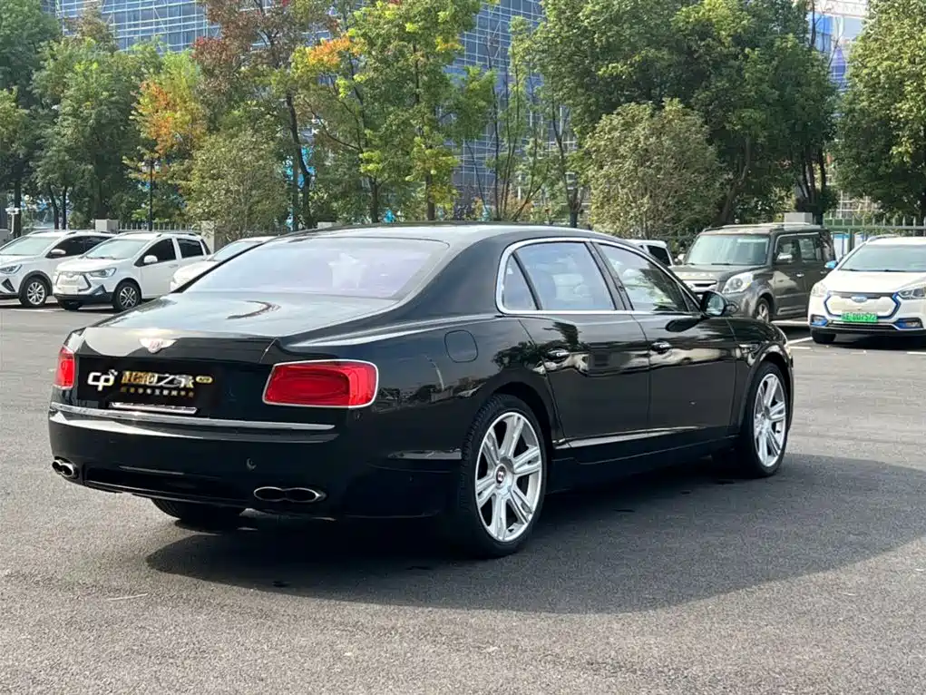 Bentley Flying Spur 2014 4.0T V8 Standard