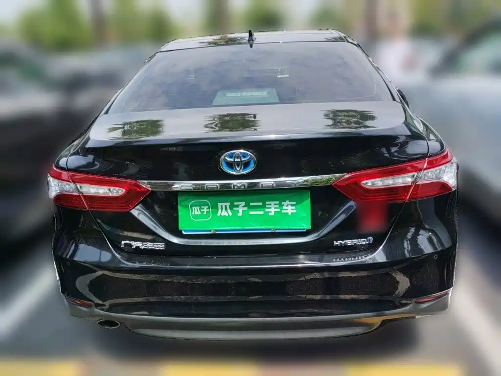 Toyota Camry — миниатюра 5
