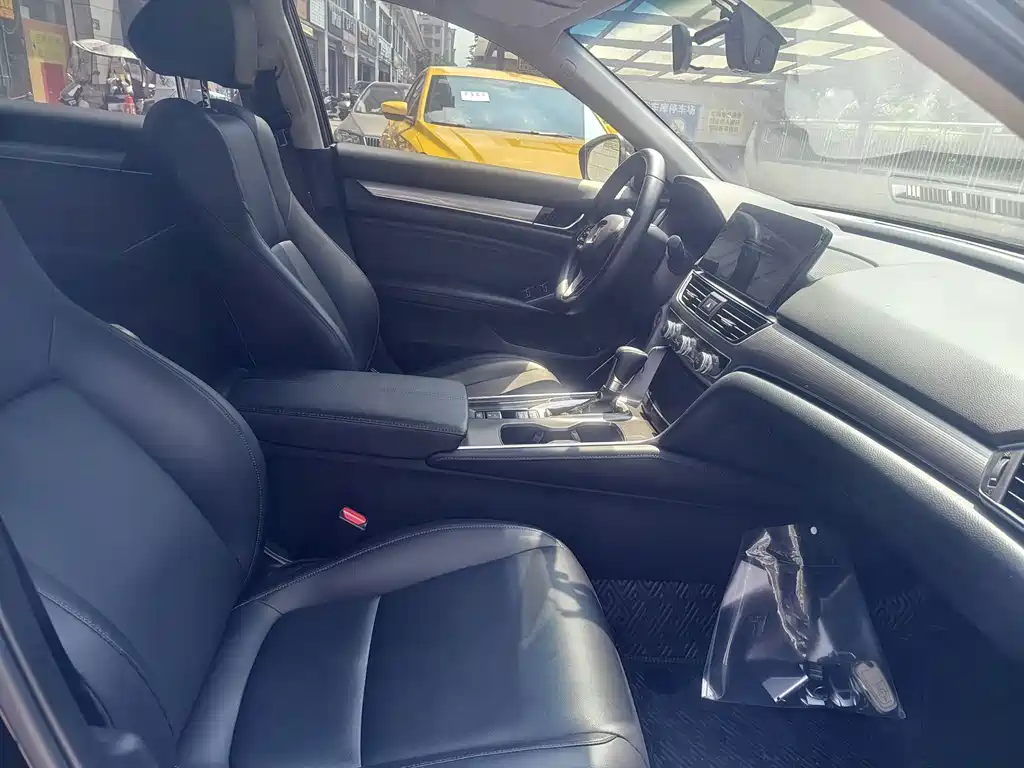 Honda Accord — миниатюра 4