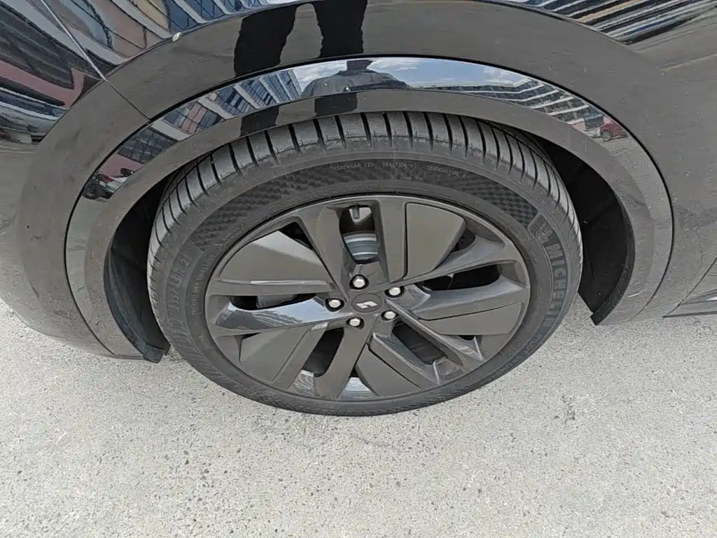 Li Auto Li L8 — миниатюра 23