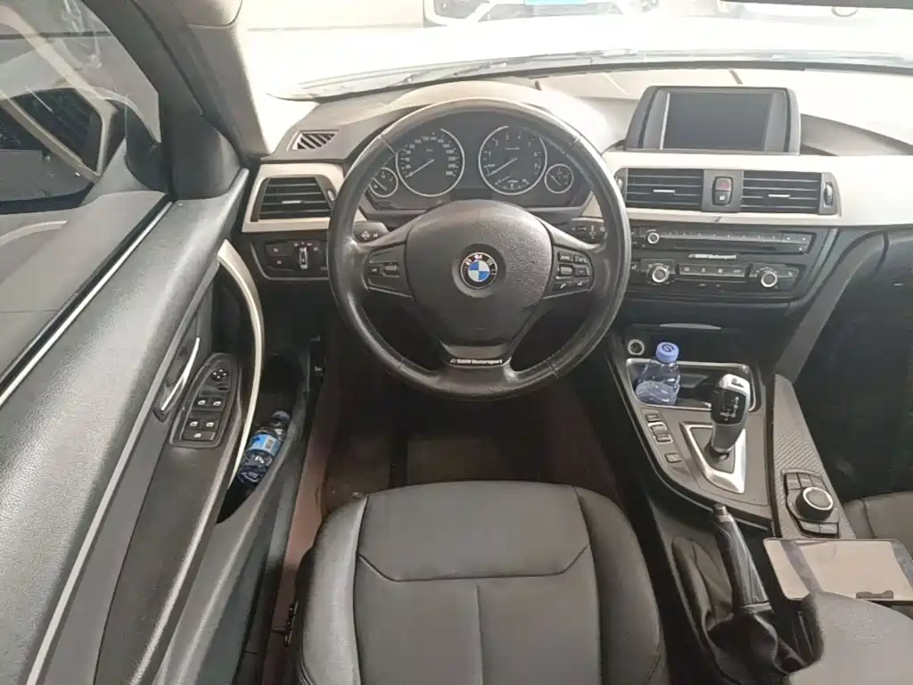 BMW 3 Series — миниатюра 11