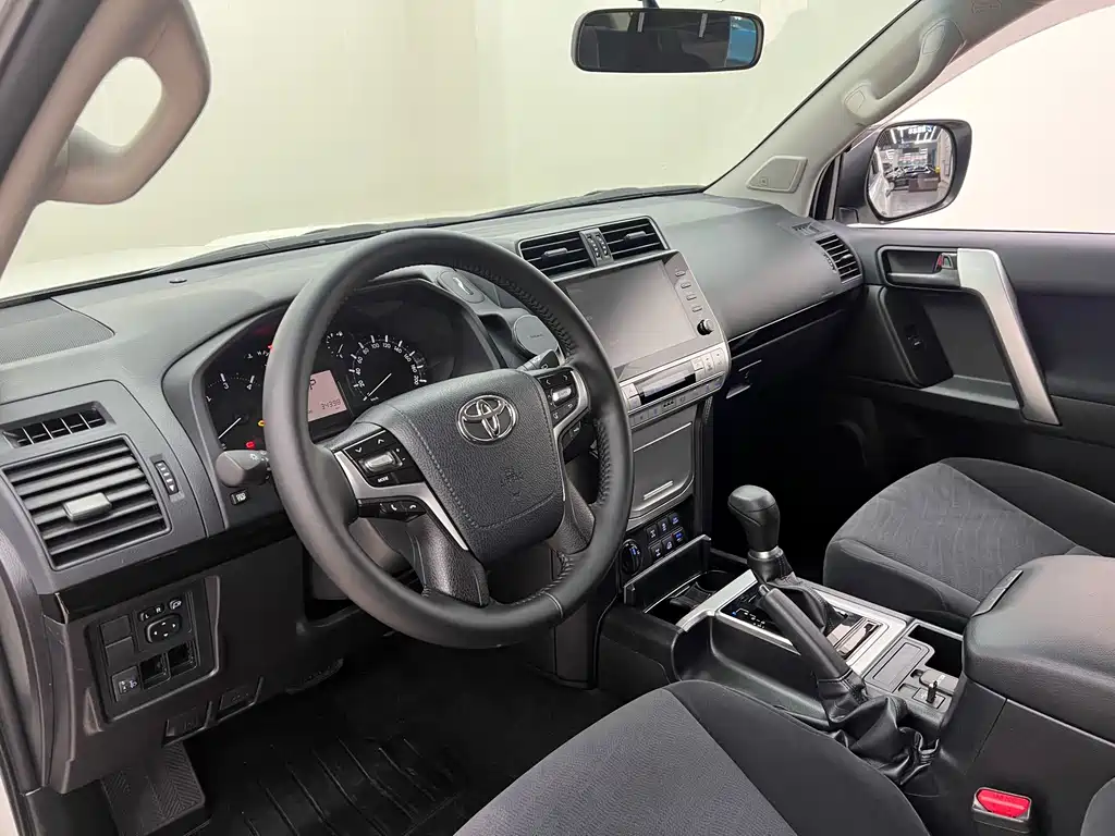 Toyota Prado (Import) — миниатюра 7