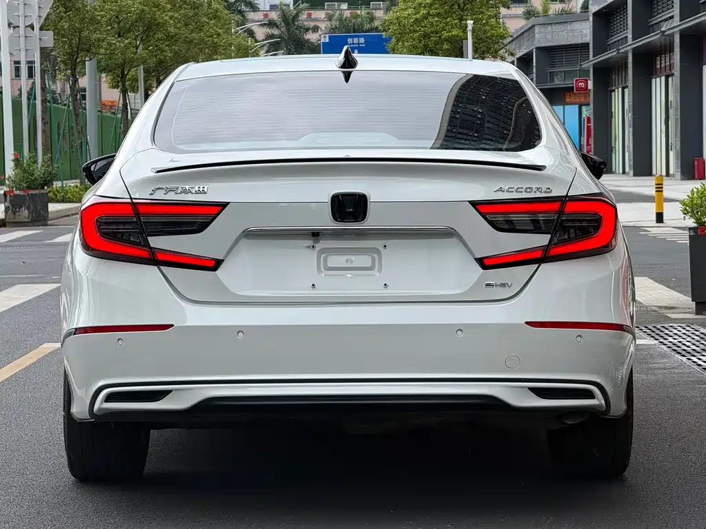 Honda Accord — миниатюра 13