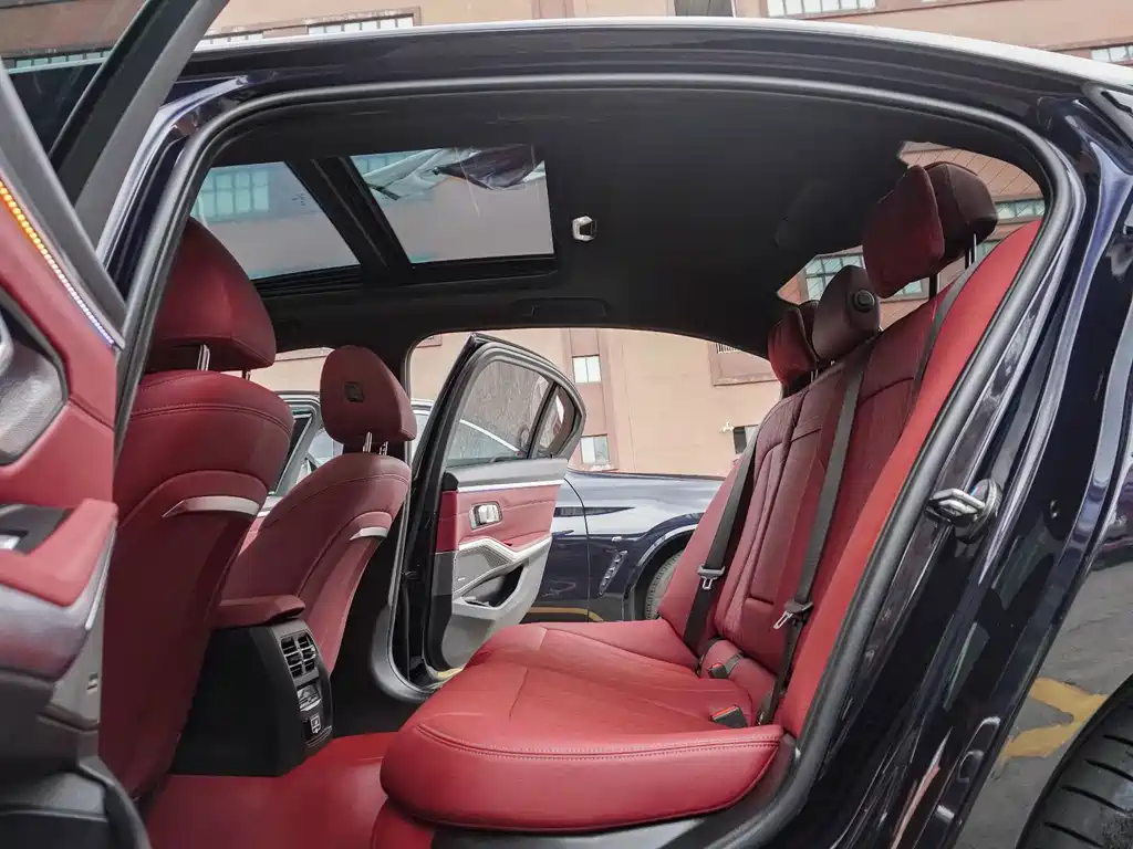 BMW 3 Series — миниатюра 23