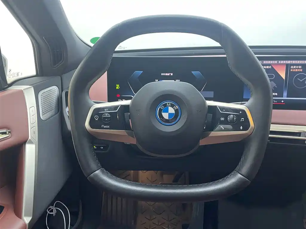 BMW BMW iX M60 — миниатюра 13
