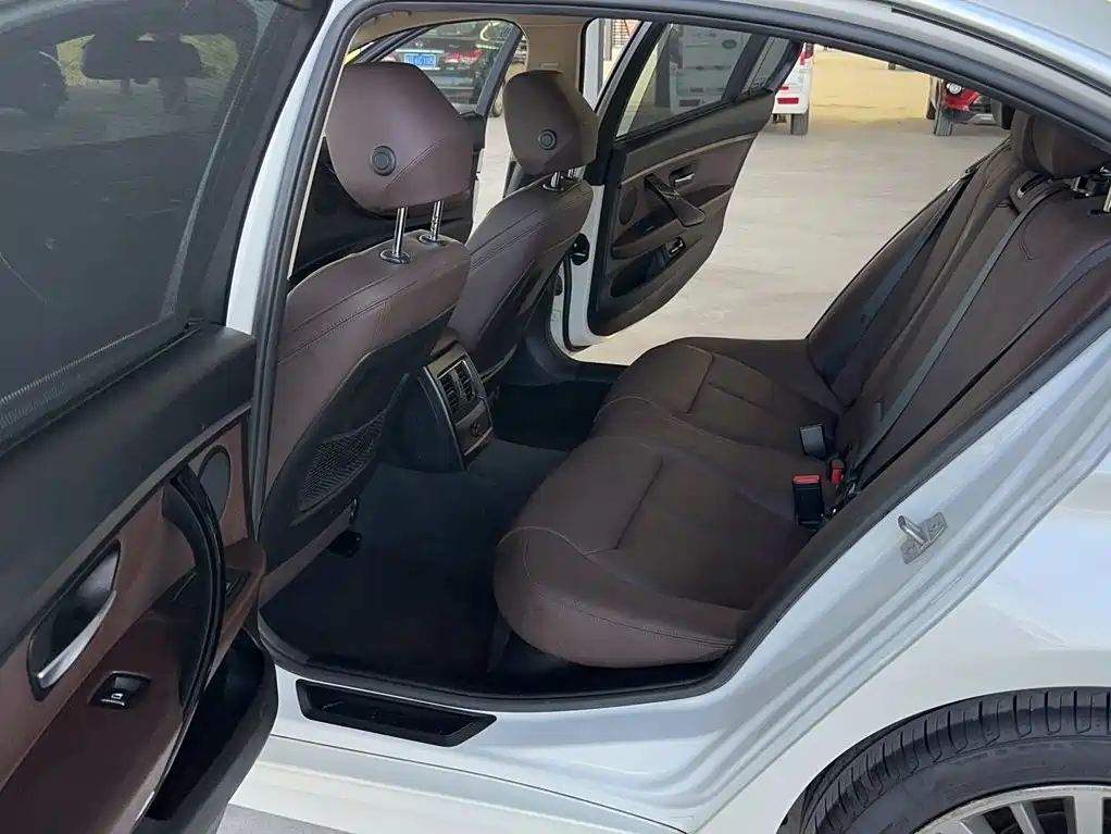 BMW 3 Series — миниатюра 15