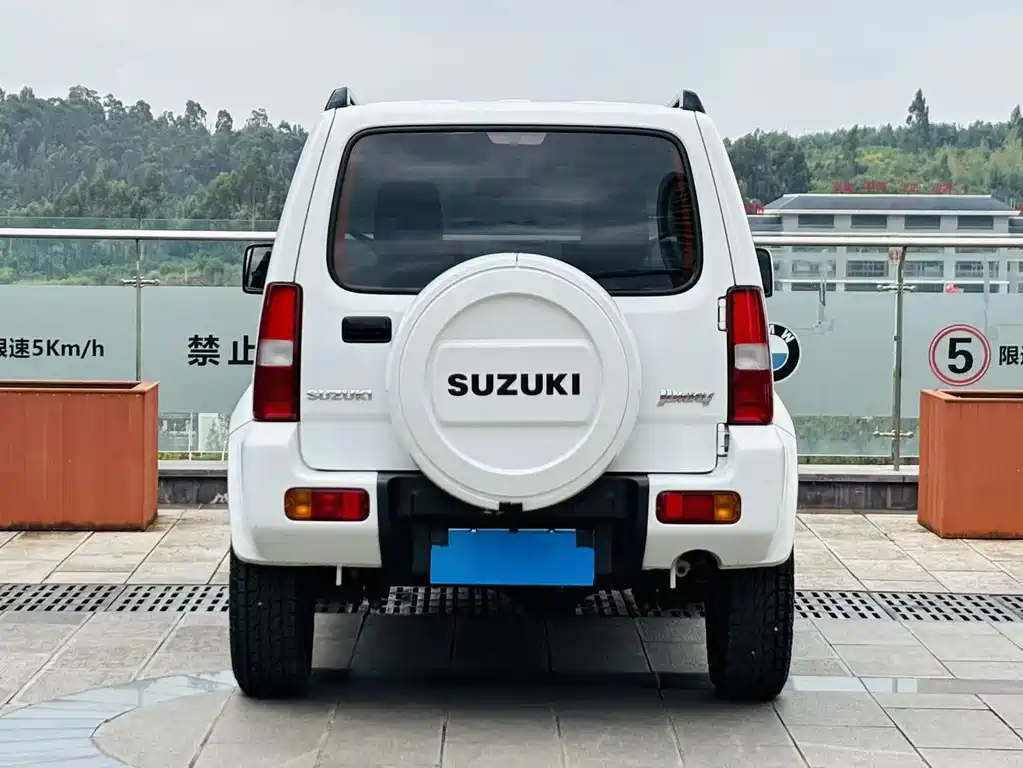 Suzuki Jimny — миниатюра 6