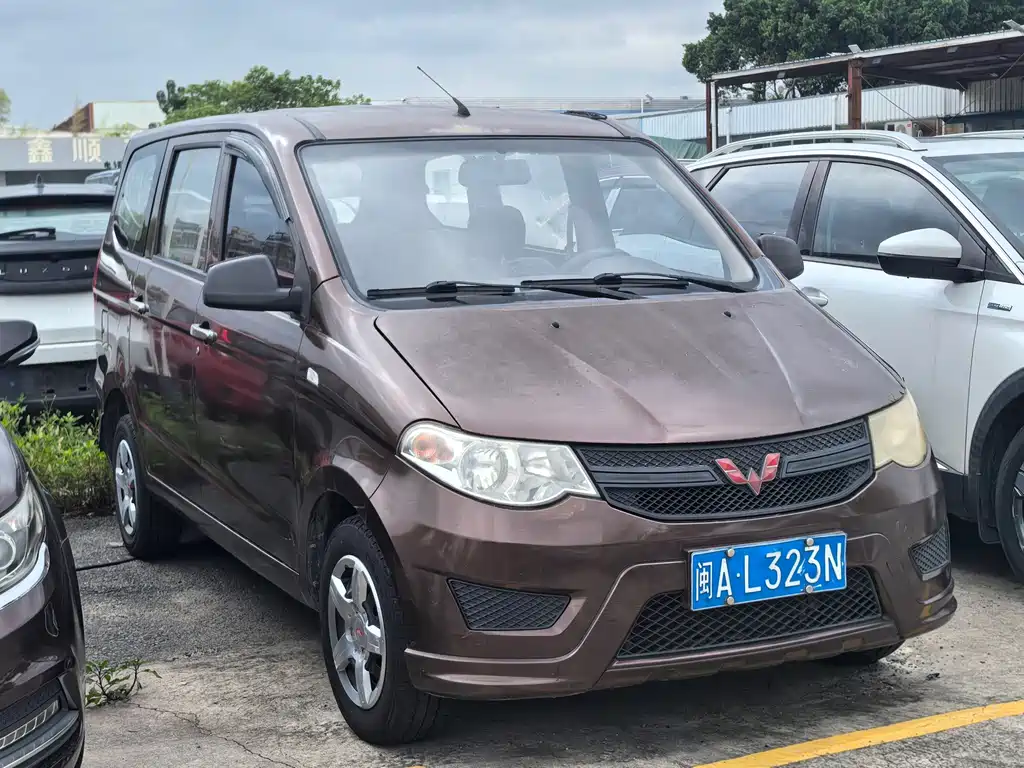 Wuling Hongguang — миниатюра 9