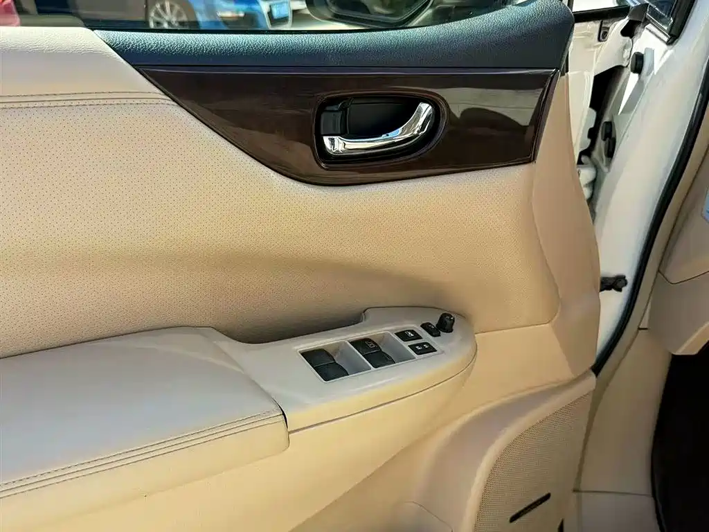Nissan Quest 2012 3.5L SL
