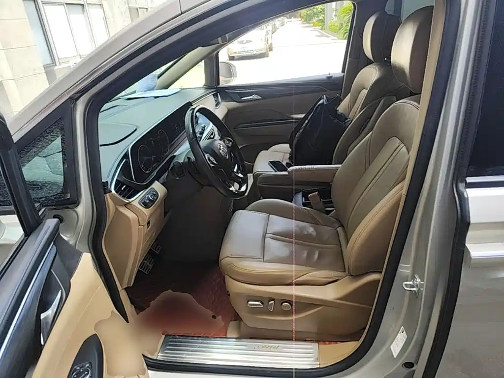 Buick GL8 — миниатюра 16