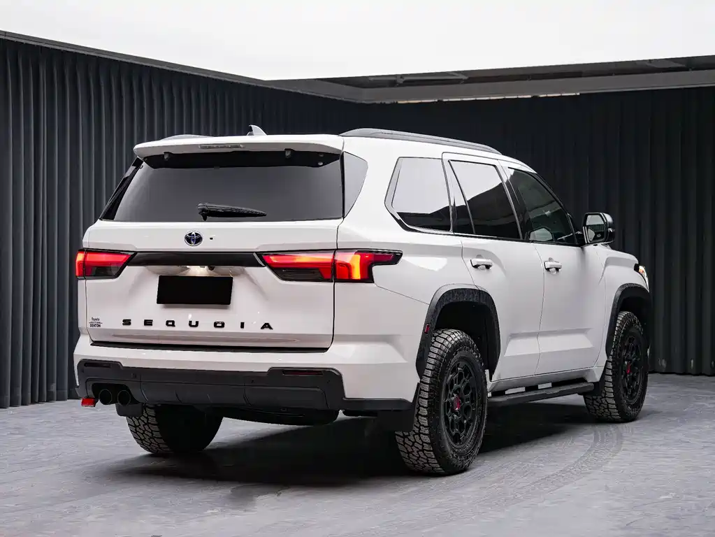 Toyota Sequoia — миниатюра 4