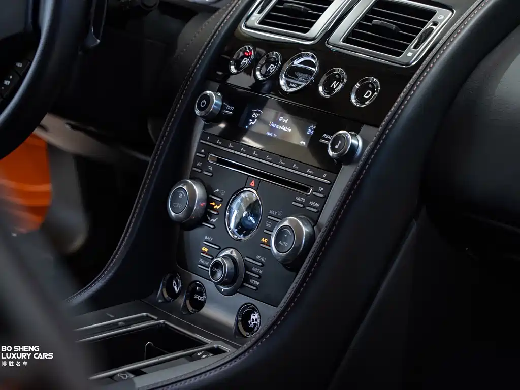 Aston Martin Virage — миниатюра 24