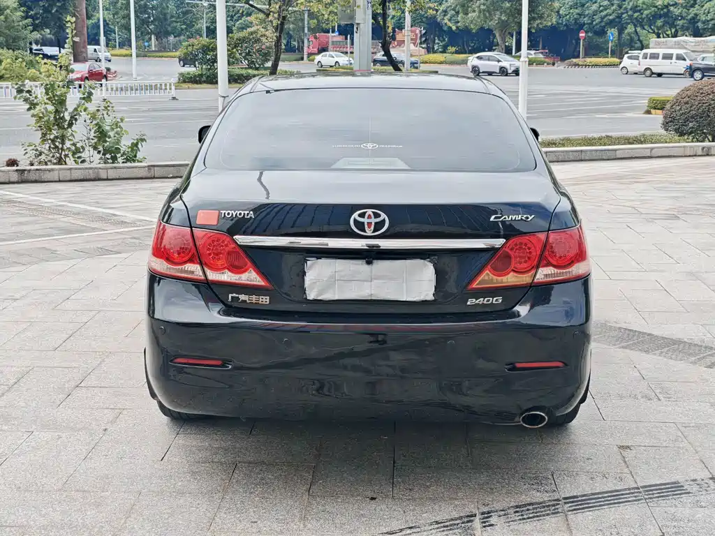 Toyota Camry — миниатюра 9