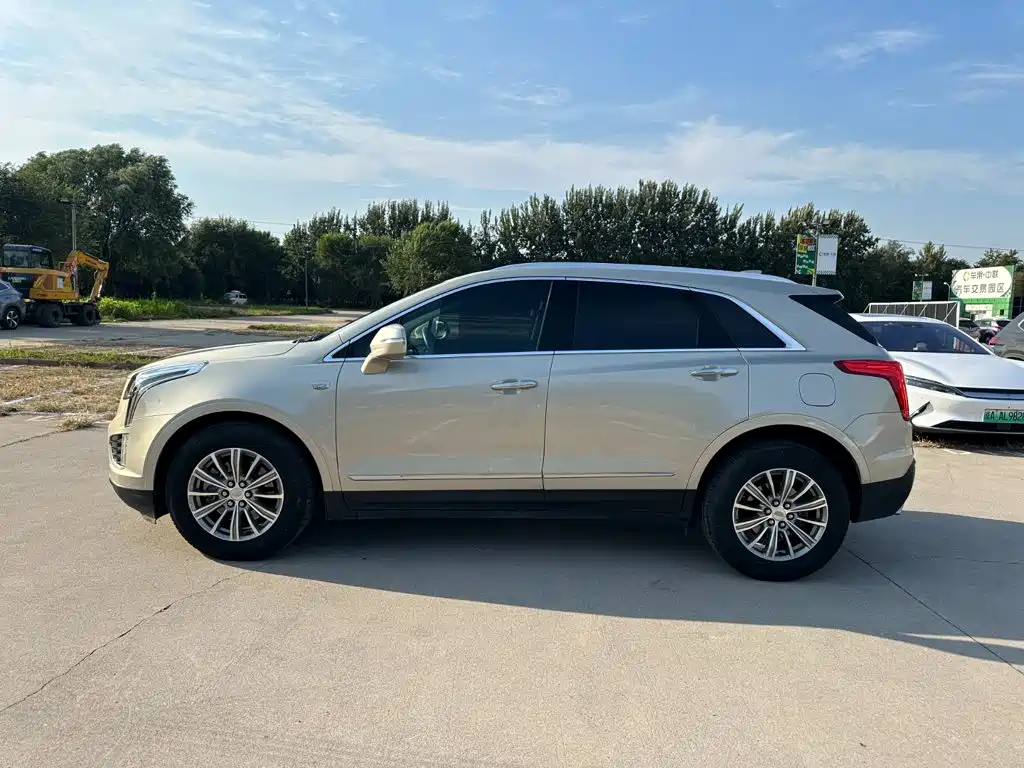 Cadillac XT5 — миниатюра 7