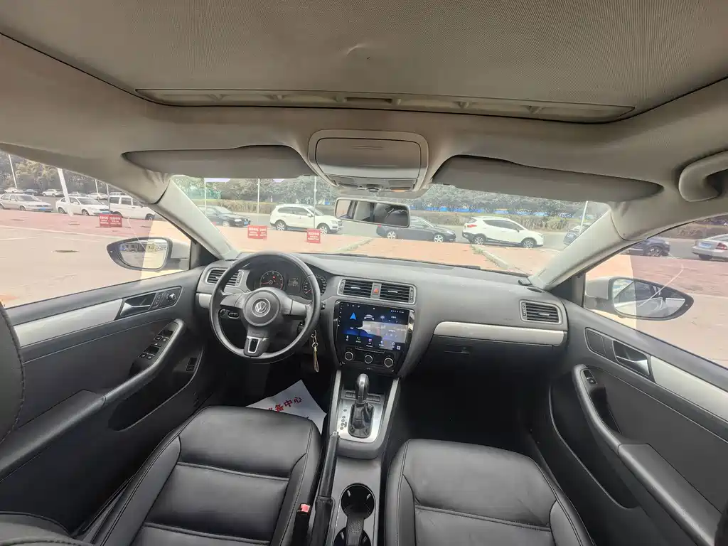 Volkswagen Sagitar — миниатюра 6