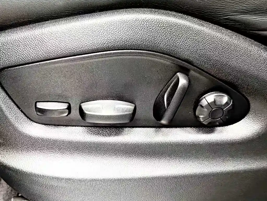 Porsche Cayenne — миниатюра 18