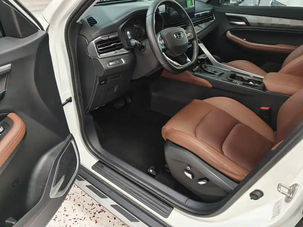 Geely Vision X6 — миниатюра 10