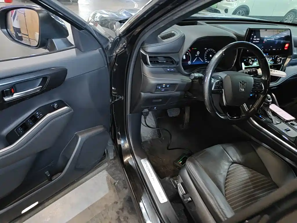 Toyota Crown Kluger — миниатюра 16
