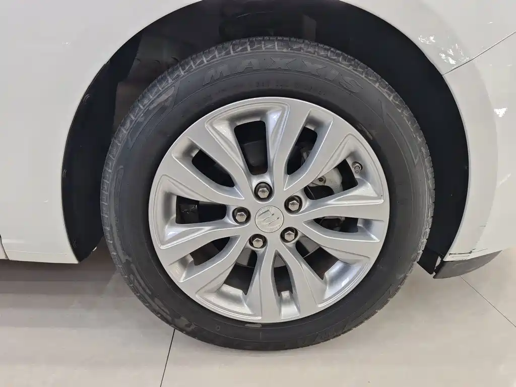 Buick Excelle — миниатюра 16