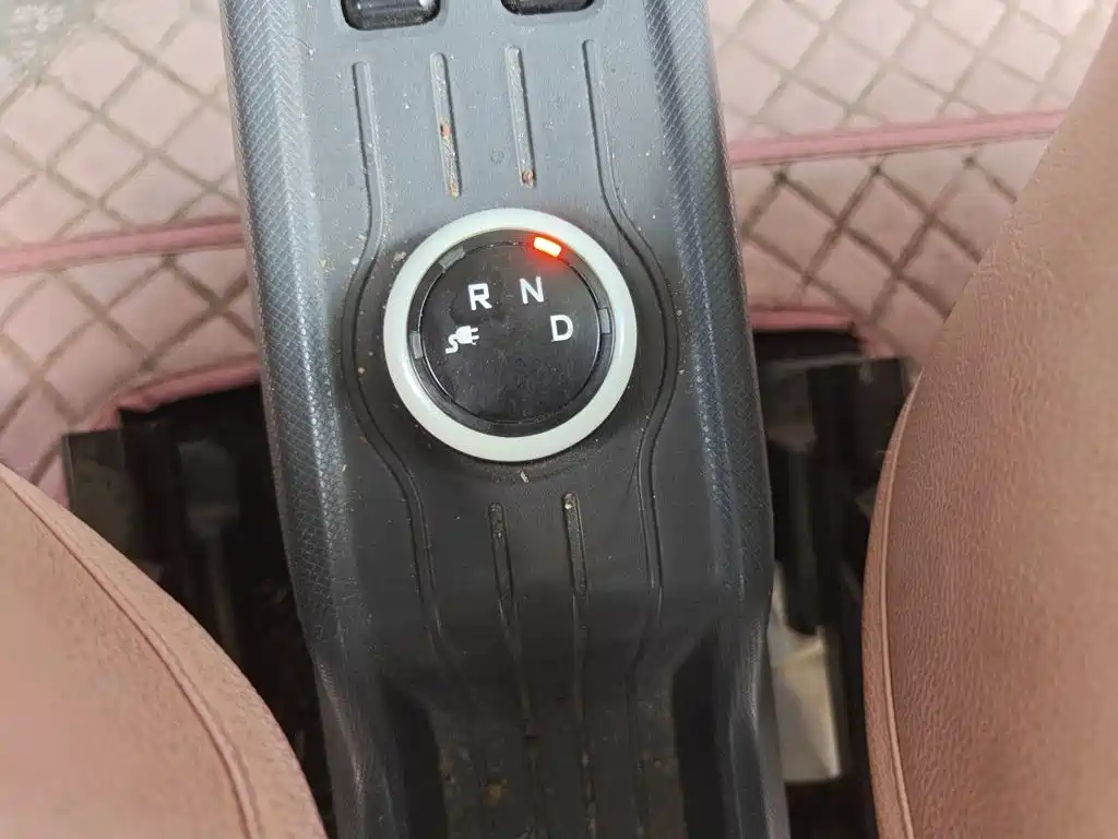 Wuling MINIEV — миниатюра 11